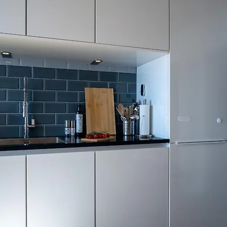 Meerzeit - Balkon, Sauna, Meerblick 公寓 萨斯尼茨